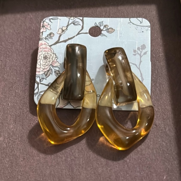 Jewelry - 💜 3/$10 Greige light brown Transparent Acrylic Door Knocker Earrings